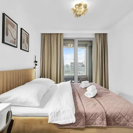 Sky Park Golden Palace With Free Parking * Bratislava