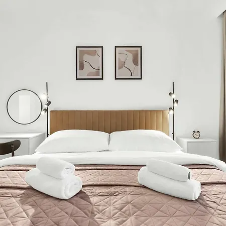 Sky Park Golden Palace With Free Parking Bratislava