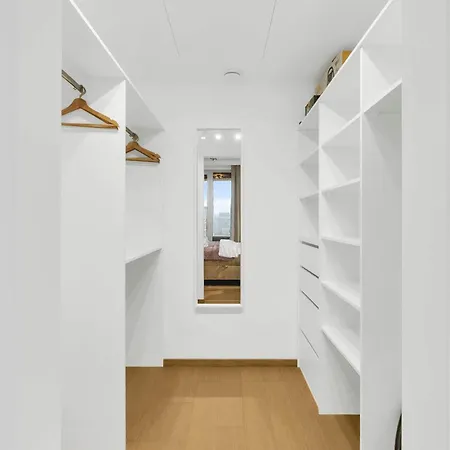 Lejlighed Skypark Golden Palace With Parking Bratislava